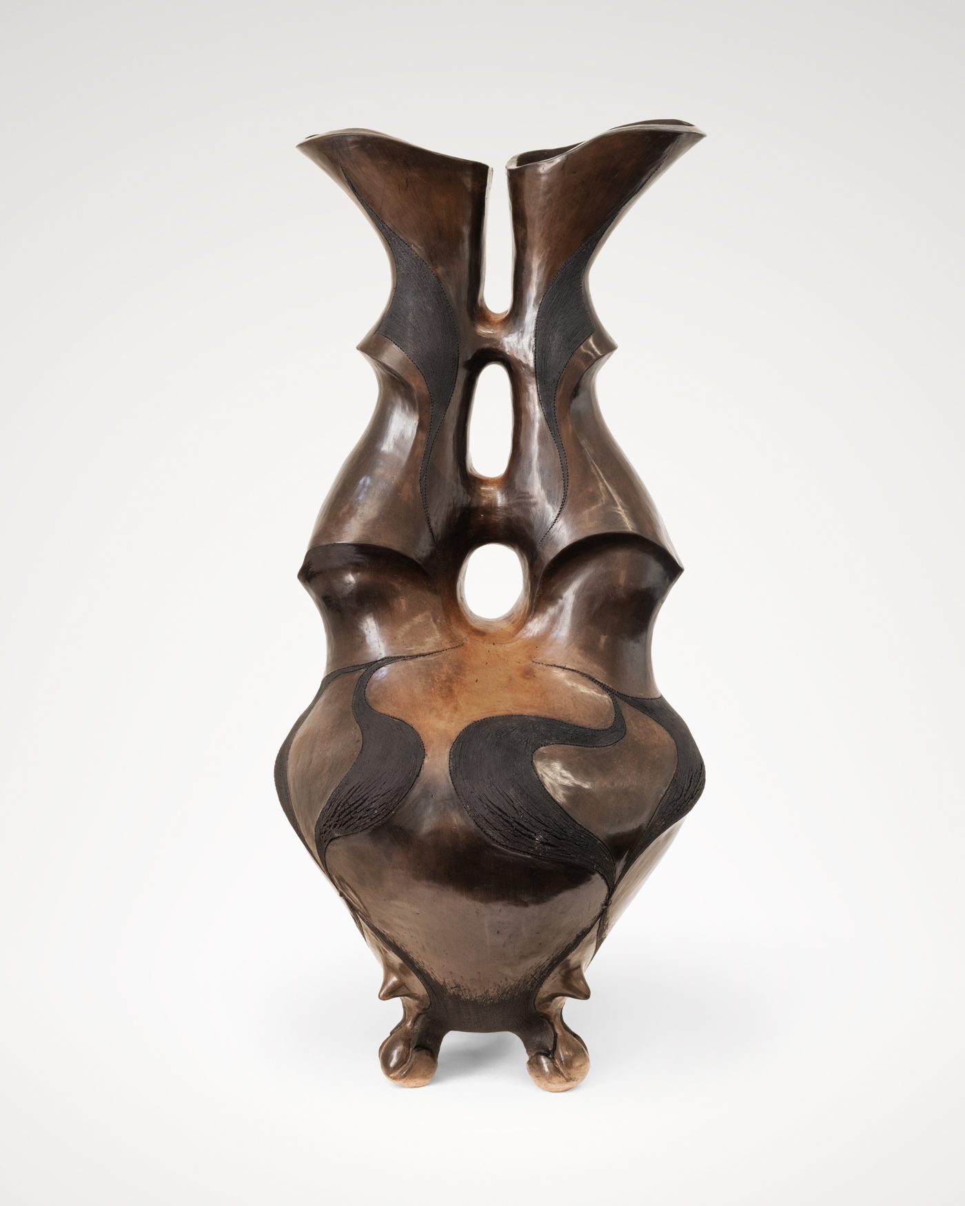 Siyabonga Fani’s 2026 smoke-fired recycled terracotta sculpture umlambo, shown in the Catching exhibition at 99 Loop Gallery
